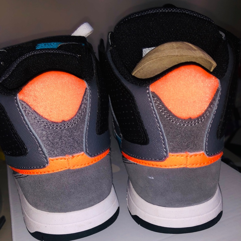 Custom Nikes - Picture 5 of 7